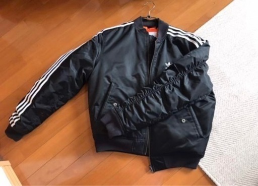 アディダス　ボンバージャケット　Mサイズ