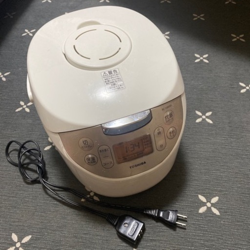 炊飯器　東芝　5.5合