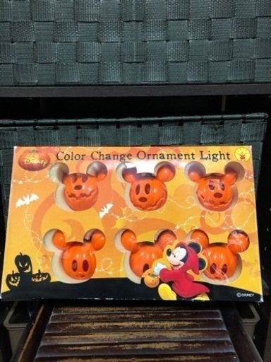 Disneyキャラクターのミッキーマウスのハロウィンオーナメント