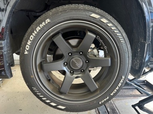 デイトナ18インチ 225/50R18 ハイエース オフセット38 ヨコハマタイヤパラダ ホワイトレター
