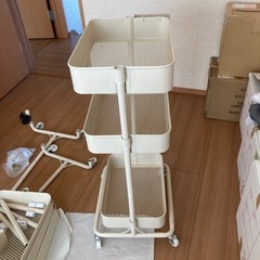 (値下げ)3段収納グッズ×2
