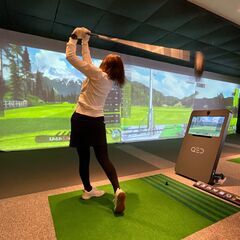 仙台のゴルフ練習場、24時間営業の会員制インドアゴルフ、R286沿いベガロポリス仙台南1階、RENGOLFの画像