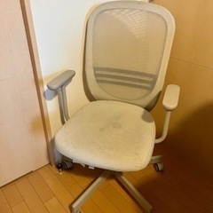 【決まりました】IKEA デスクチェア キャスター・アームレスト付きの画像