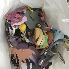 今！小学館の数十冊、数万円分【立体クラフトブック】（1冊１２００円 ） 【作りあげたもの】→ 大きな紙袋 にいれて。            の画像