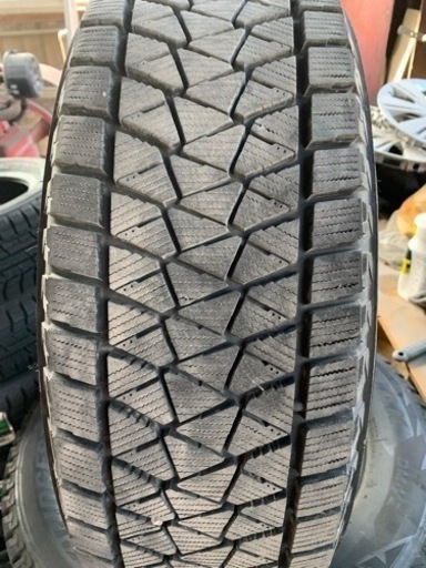スタッドレスタイヤ