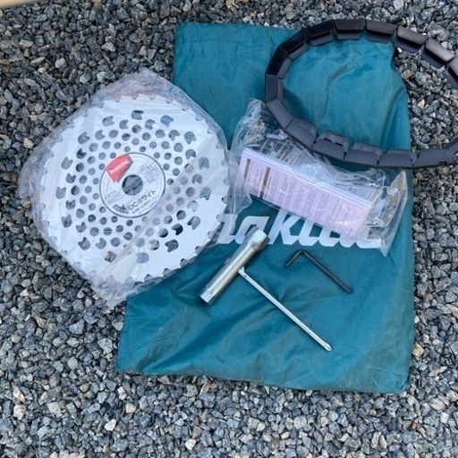 マキタ充電式草刈機