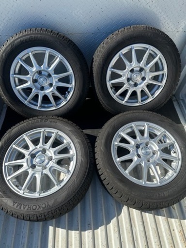 アルミホイール付きスタッドレスタイヤ