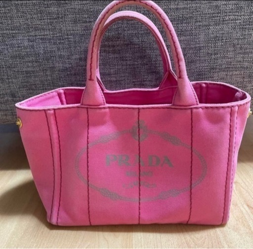 プラダ　カナパ