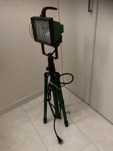 ハロゲン投光器　屋外作業/キャンプ/アウトドア