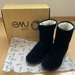 eMU  ムートンブーツ　ブラック
