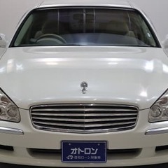 漢はセダンに乗ろうぜ！　💎シーマ💎　車高も下がっていい感じ