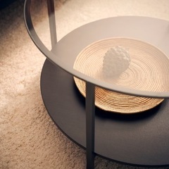 26日まで！IKEA　VITTSJO ヴィットショー　丸テーブル　コーヒーテーブルの画像