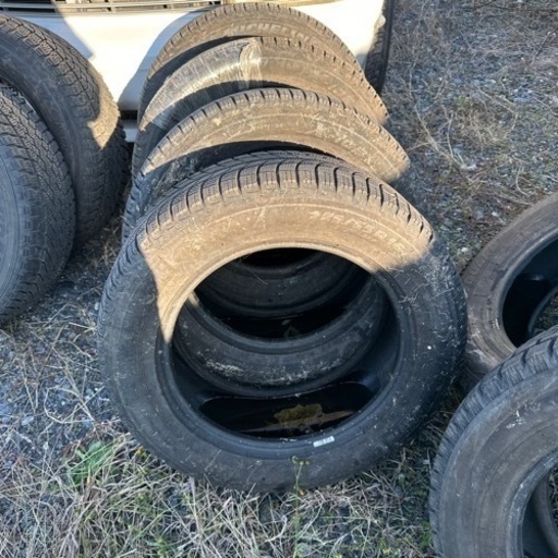 中古スタッドレス225/55R168️⃣山