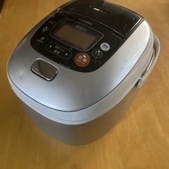 東芝　真空IH保温釜　5.5合炊き　2013年購入