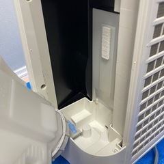 SHARP／加湿空気清浄機／KC-F50-W／ホームクリーニング済みの画像