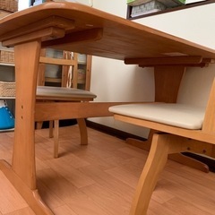 ダイニングテーブル　椅子セットの画像