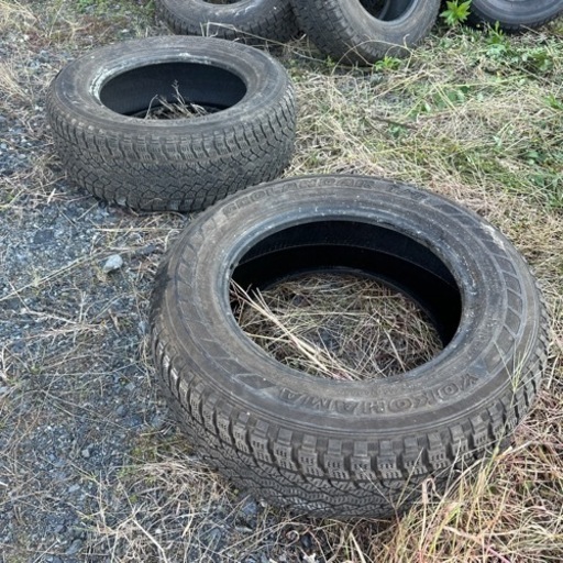 【商談中】中古スタッドレス235/60R162️⃣本