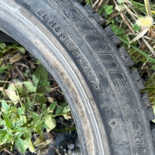 中古スタッドレス225/45R172️⃣本