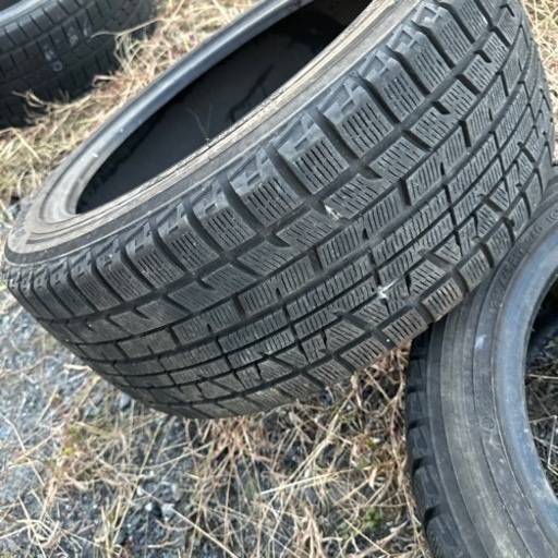 中古スタッドレス235/45R172️⃣本