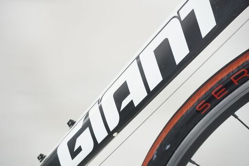 GIANT 「ジャイアント」 DEFY2 2015年モデル ロードバイク