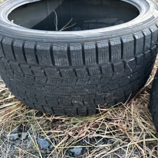 中古スタッドレス265/35R192️⃣本