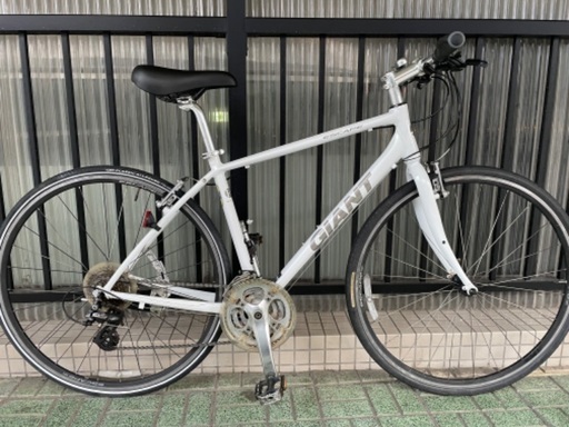 ?クロスバイク? GIANT escape R3 白