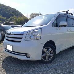 ★車検つきですぐ乗れる！装備充実！人気のホワイト！70ノア★