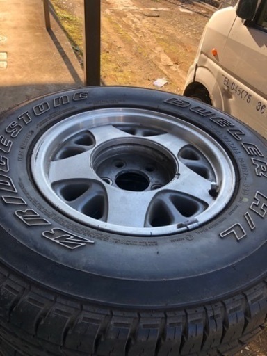 ランドクルーザーのタイヤ