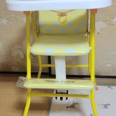 ベビーハイチェア　犬イラスト　