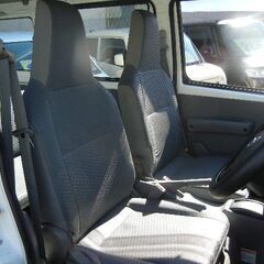 平成２５年式　日産　ＮＶ１００　クリッパー　ＤＸ　ハイルーフ　Ｗエアバック　集中ロック　タイミングベルト交換済みの画像