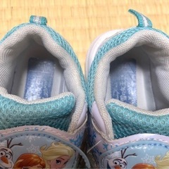 アナ雪18センチシューズの画像