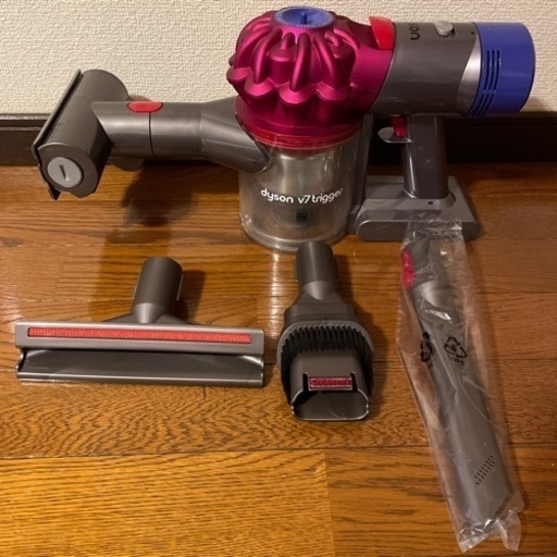 値下げ！ダイソン☆美品◆dyson◆掃除機 Dyson V7 Trigger 