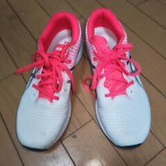 アシックス　LYTERACER4  25.5センチ