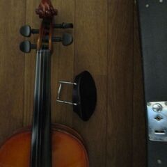 バイオリン、弓、バイオリンケースセット　インテリアの画像