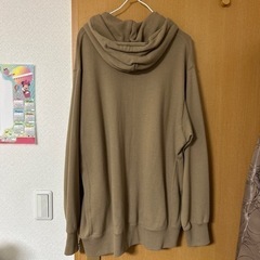 UNIQLO フードトレーナー　　未使用　お値下げしました！の画像