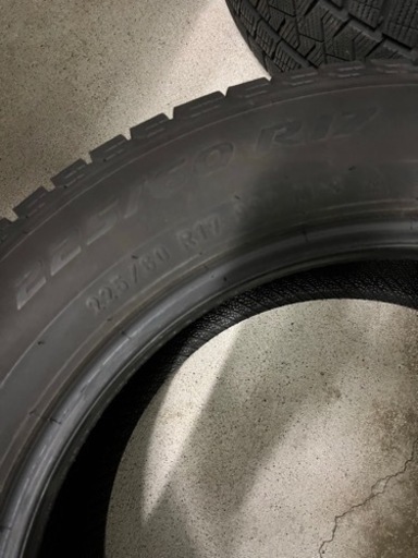 商談中　中古スタッドレス　ピレリ　225/60R17 4本セット　フォレスター　アルファード等に