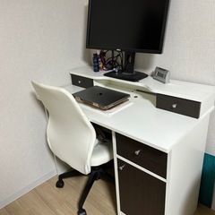 ニトリ　デスクの画像