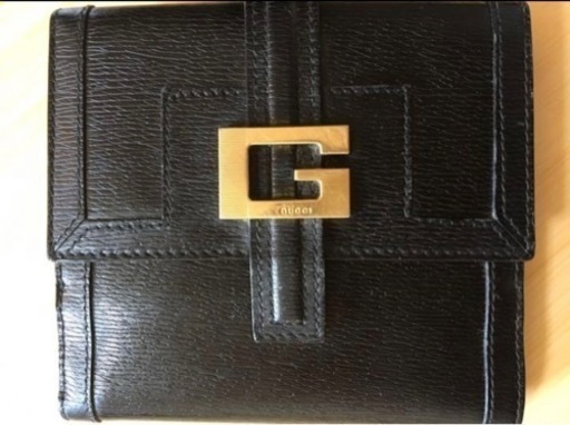 GUCCI二つ折り財布