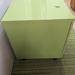 3段デスクワゴン グリーン（3）の画像