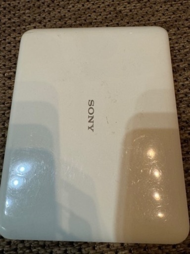 ポータブルDVDプレーヤー