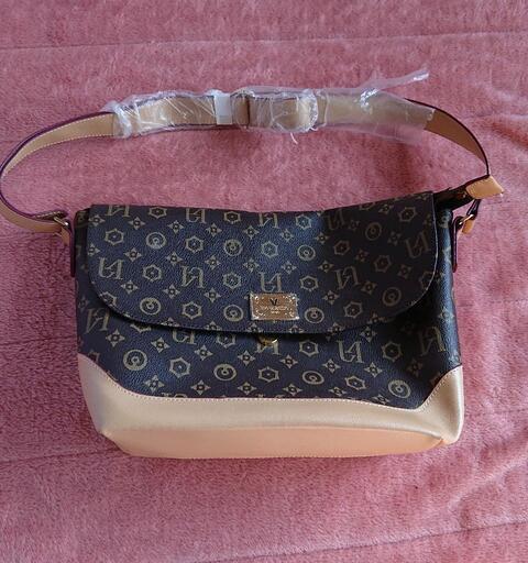 UGO VALENTINO PARIS ショルダーバッグ