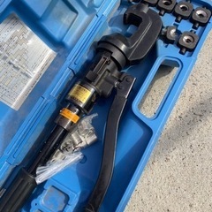 Ｃ型イズミ手動油圧圧着工具の画像