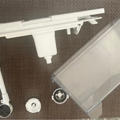 【純正部品・美品】東芝冷蔵庫用の製氷給水タンクの画像