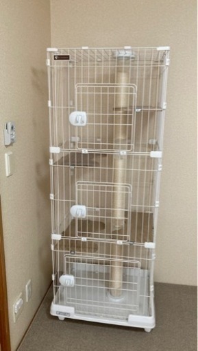 猫ケージ　キャットケージ　棚板４段　爪研ぎポール付き