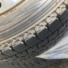 スタッドレスタイヤの画像
