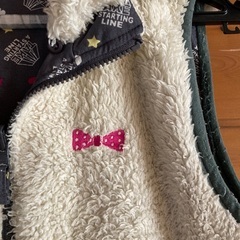 お値下げ🍀超カワイイ❣️リバーシブルベスト　160の画像