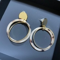 ピアス　