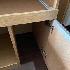 値下げしました！食器棚(ご自宅まで配達します)の画像