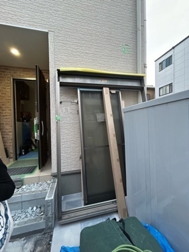LIXIL引き違い窓  PGデュオ　シャッター付き網戸付き