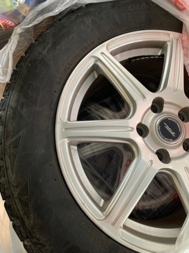 スタッドレスタイヤ　ブリザック